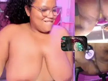 Stripchat Nude Webcam of MhiaRey