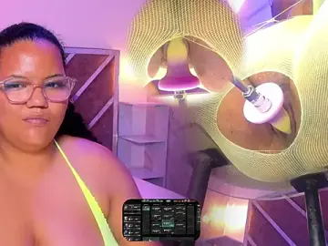 Stripchat Adult Video Chat of MhiaRey
