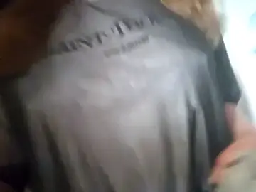 Stripchat Sex Cam of ShysluutGia