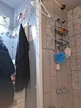 Stripchat Sex Cam of ShysluutGia