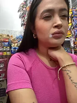 Stripchat Live Sex Cam of Sara_fun