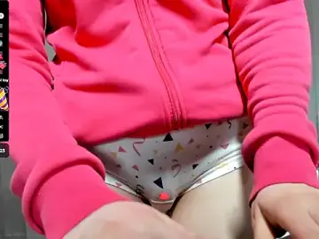 Stripchat Watch Live Sex Cams of xSportyKatyx