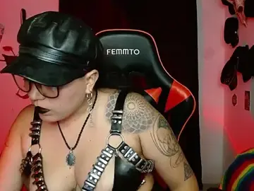 Stripchat Free Live Porn of LilithSharon