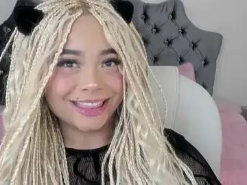 Stripchat Free Porn Cam of conny__curly