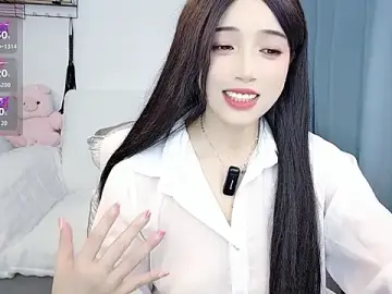 Stripchat Adult Webcam of Augenstern_cat