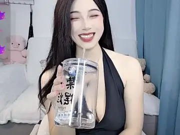 Stripchat Adult Webcams of Augenstern_cat