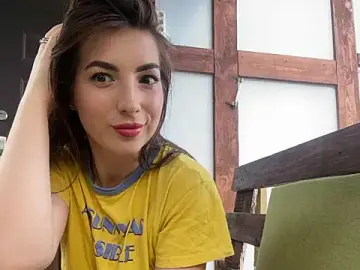 Stripchat Best live sex cam show of Fiery_Brunette_