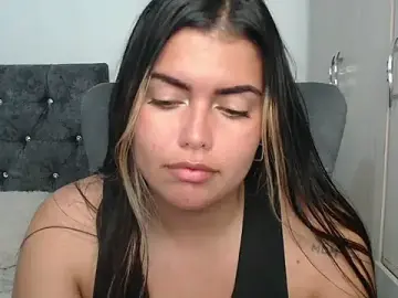 Stripchat Adult Webcam of sweetkitty_16