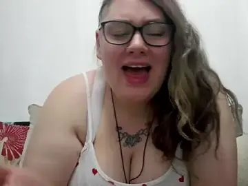 Stripchat Nude Webcam of Bustycurves