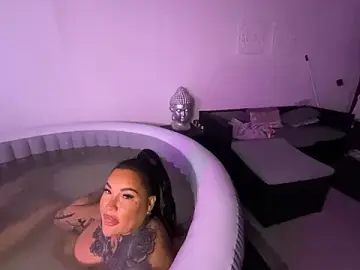 Stripchat Best live sex cam show of _MelinaCurves_
