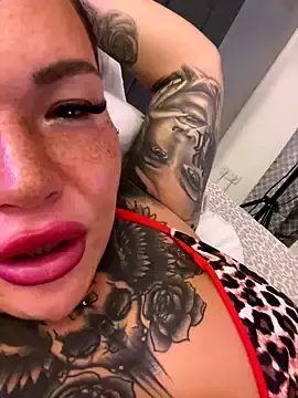 Stripchat Adult Webcams of _MelinaCurves_