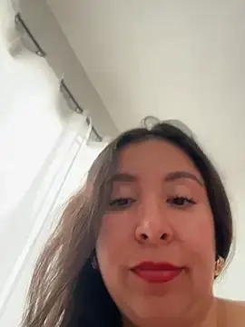 Stripchat Free Live Porn of emely_sexx20