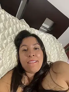 Stripchat Free Porn Cam of emely_sexx20