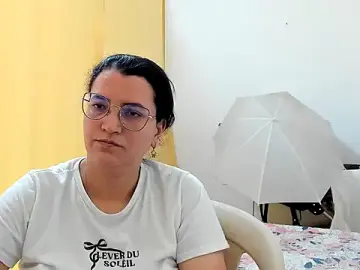 Stripchat Live Sex Cam of MARILYN_GARCIA