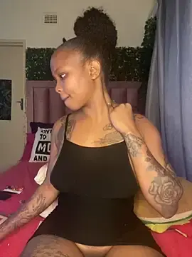 Stripchat Live Sex of InkLady444