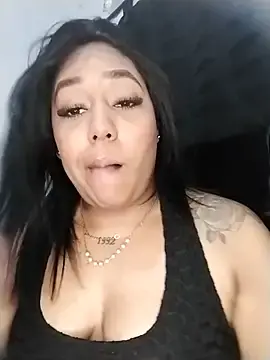 Stripchat Sex Cam of emma_purple_