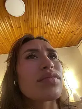 Stripchat Free Live Porn of juliana-mancini