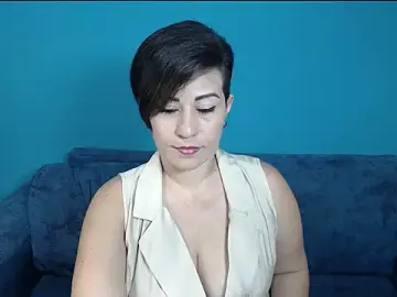 Stripchat Sex Cam of Sunny_rayz_