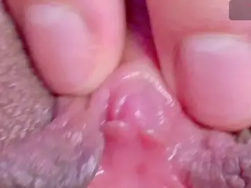 Stripchat Sex Cam of Alu_ryu