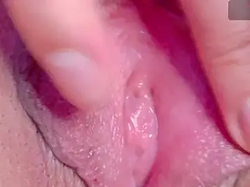 Stripchat Live Sex Cam of Alu_ryu