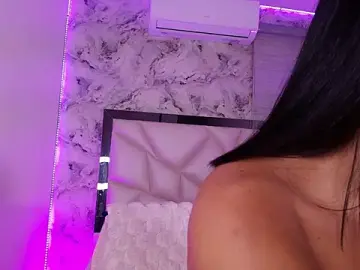 Stripchat Sex Cam of kendal_rossi