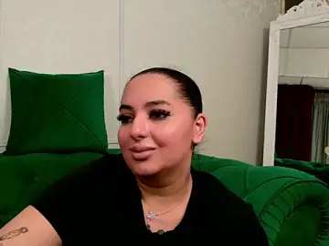 Stripchat Adult Webcam of BustyAllyy