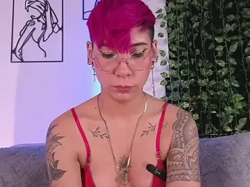 Stripchat Free Live Porn of MiaMorgan_