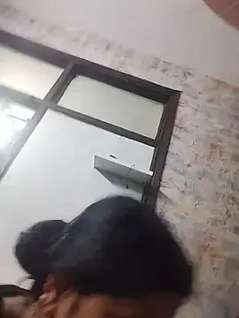 Stripchat Free Porn Cam of Soniya_Roy