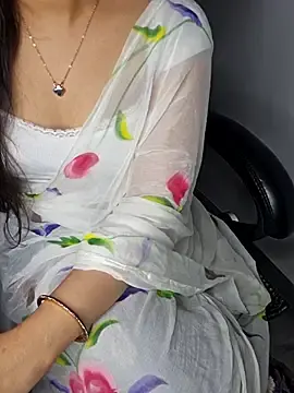 Stripchat Nude Webcam of aliyaah_singh