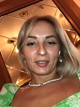 Stripchat Adult Webcams of VikaBunny1