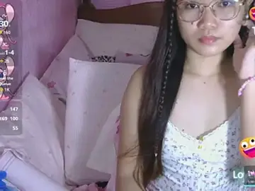 Stripchat Watch Live Sex Cams of HornyAsian4uxx