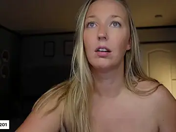 Stripchat Free Porn Cam of lucyallen4201