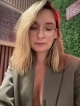 Stripchat Best live sex cam show of The_Snowwhitee
