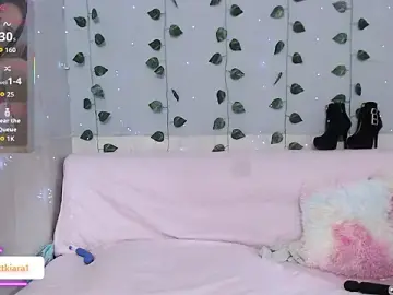 Stripchat Watch Live Sex Cams of kiara_scottt