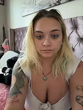 Stripchat Live Sex Cam of tayweird