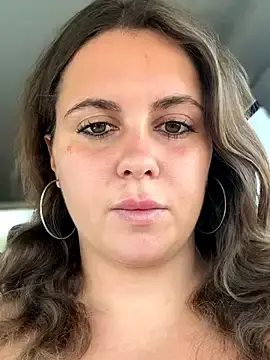 Stripchat Watch Live Sex Cams of Samantha_official
