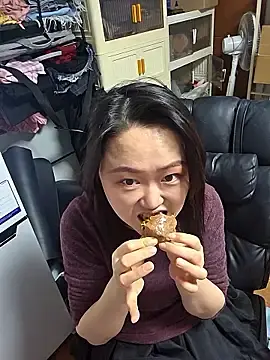 Stripchat Adult Video Chat of rami0428