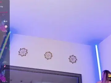 Stripchat Sex Cam of EvaaLovia1