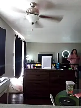 Stripchat Sex Chat of honeeyyy_pot