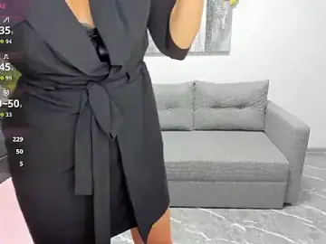 Stripchat Live Sex Cam of Mira_Whites