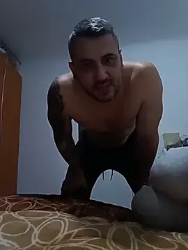 Stripchat Free Porn Cam of Aly-john1985