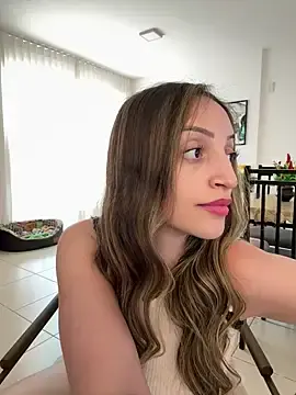 Stripchat Watch Live Sex Cams of BelleLouiseVp