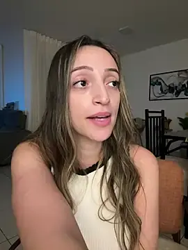 Stripchat Free Porn Cam of BelleLouiseVp