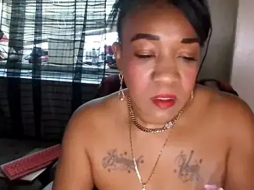 Stripchat Sex Cam of mzpretty444