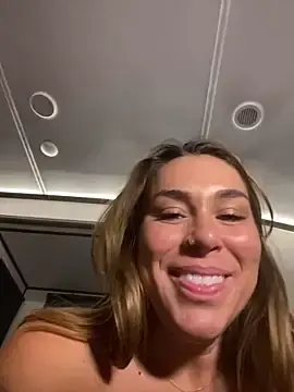 Stripchat Watch Live Sex Cams of LeaGambit__