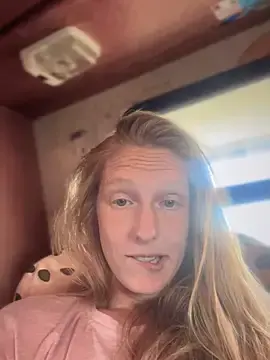 Stripchat Best Webcam of GoldenFlameGoddess