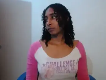 Stripchat Free Porn Cam of yohatinelly07