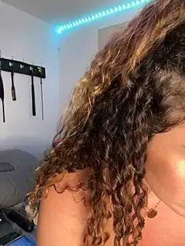 Stripchat Live Sex Cam of Clarasense__