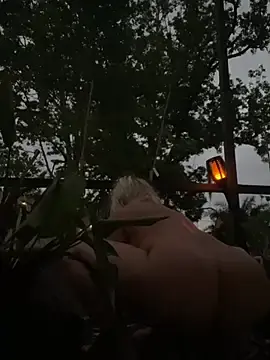 Stripchat Live Sex Cam of ADRIANNA_FOX