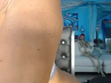 Stripchat Watch Live Sex Cams of ADRIANNA_FOX